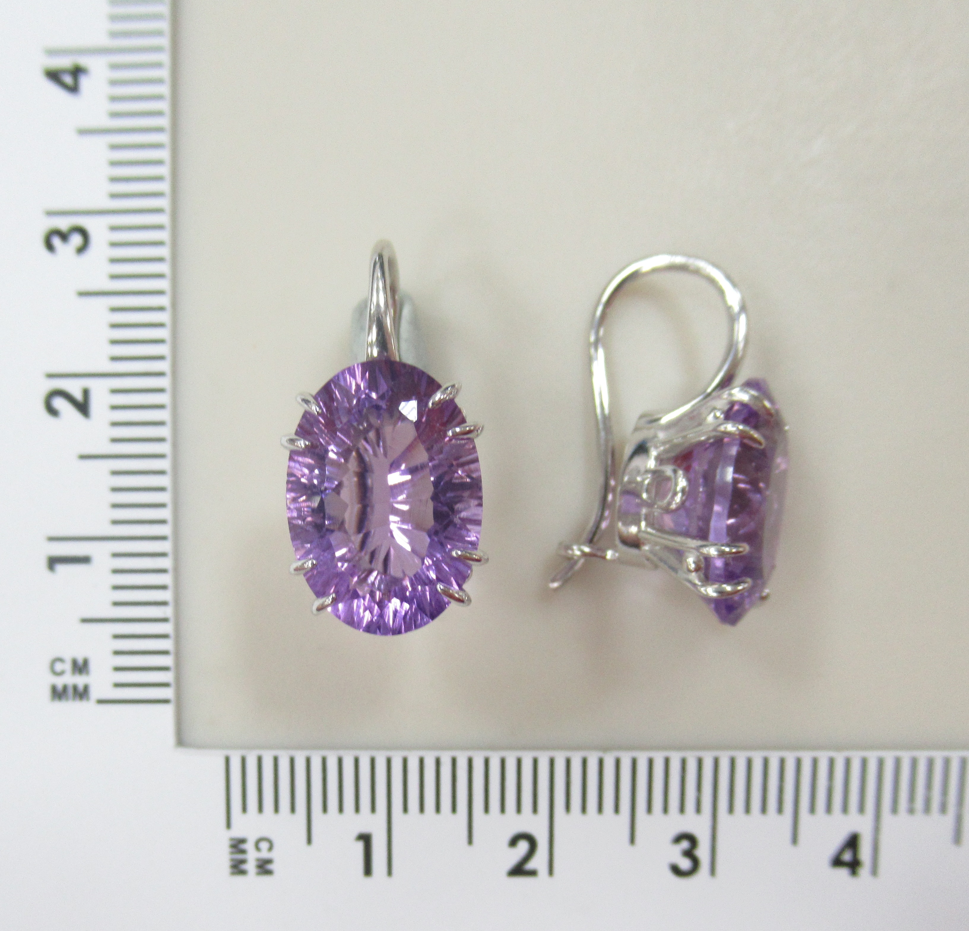 Серебряные серьги с аметистами